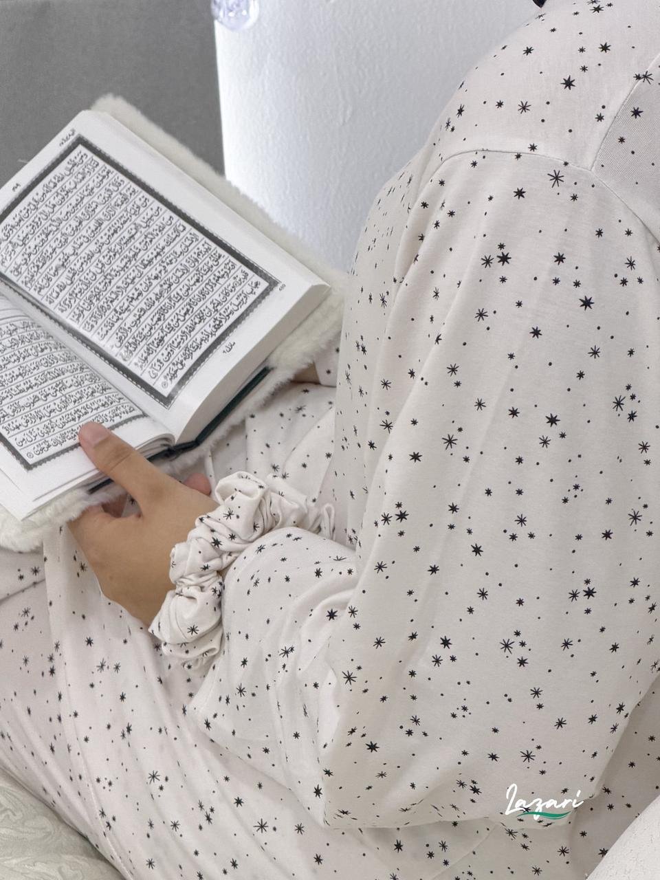 White Black Stars - Image 2